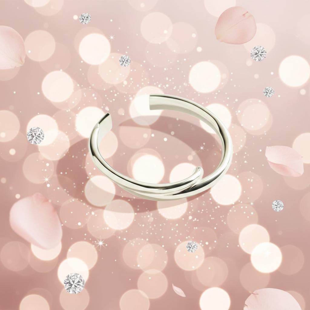 Stunning silver bangle